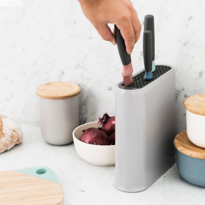 Поставка за ножове Universal