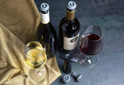 VacuVin комплект помпа за вакуум+2 тапи кутия black