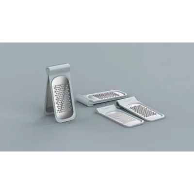 Комплект кухненски рендета Leo – включва стойка и четири взаимозаменяеми остриета от неръждаема стомана за фино, едро, лентово и резачно настъргване. 